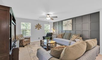4142 Crest Ridge Ln, Boiling Springs, SC 29316