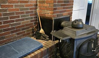 103 4th St, Bangor, ME 04401