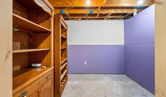 47 Westwood Pkwy, Barre, VT 05641