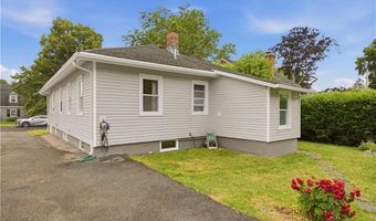 30 Boulevard, Middletown, RI 02842