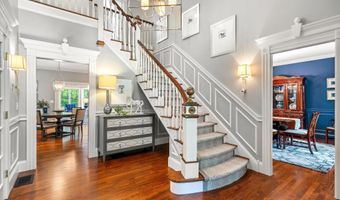 52 Hardy Rd, Bedford, NH 03110
