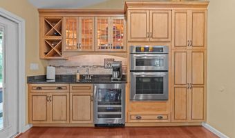 720 OAK TERRACE Dr, Ambler, PA 19002