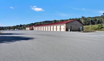 1942 PAPPY'S Ln, Orwigsburg, PA 17961