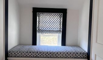 66 Howard St, Bangor, ME 04401