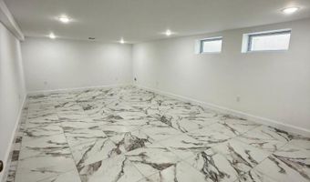 92 W 6Th St, Bayonne, NJ 07002