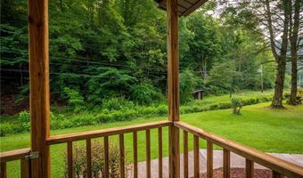 114 Pebbles Dr, Alkol, WV 25501