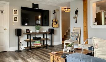 10 Aegis Dr, Bath, ME 04530