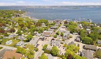 78 Narragansett Ave, Jamestown, RI 02835