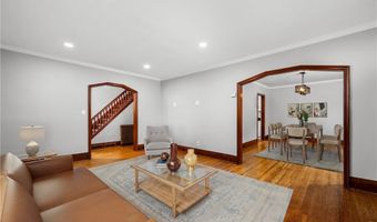 68 Bondcroft Dr, Amherst, NY 14226