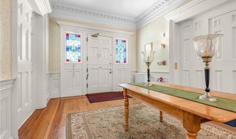 90 Rhode Island Ave 2, Newport, RI 02840