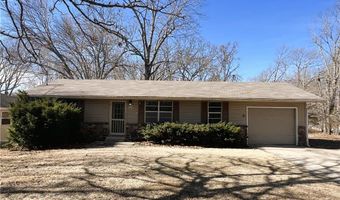 2 Lancaster Dr, Bella Vista, AR 72715