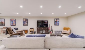 2505 Cassandra Marie Dr, Ballwin, MO 63021