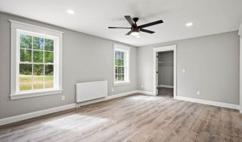 633 Streamside Ave, Hermon, ME 04401