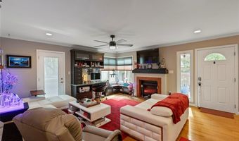608 Highview Circle Dr, Ballwin, MO 63021