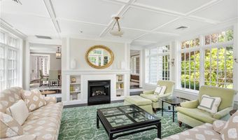 24 Cedar Ave, Barrington, RI 02806