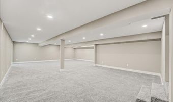 35 Gina Dr, Allentown, NJ 08501