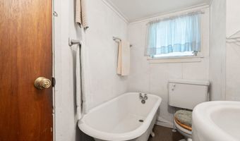 1817 Pine Ter, Belmar, NJ 07719