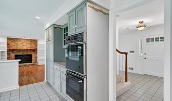 700 N HOLLY Dr, Annapolis, MD 21409