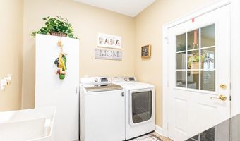 1403 River Pointe Dr, Albany, GA 31701