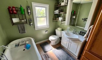 26585 W Maple St, Antioch, IL 60002