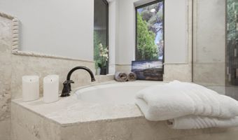 10432 W Avalon Dr, Avondale, AZ 85392