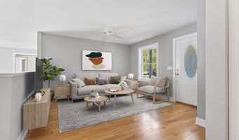 1 Arrowhead Trl, Waterford, CT 06385