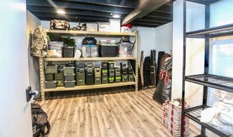 128 Elizabeth Dr, Aberdeen, SD 57401