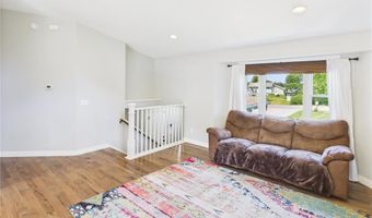 15726 Parkwood Cir, Avon, MN 56310