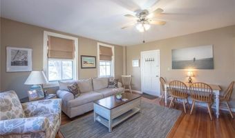 35 Pelham St D, Newport, RI 02840
