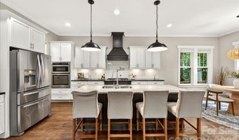 1624 Brook Rd, Charlotte, NC 28205