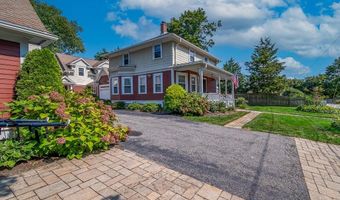 40 Vine St, East Greenwich, RI 02818