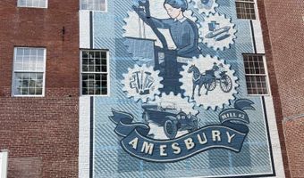 53 Thompson St, Amesbury, MA 01913
