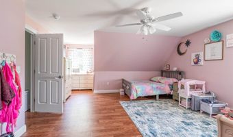 123 Lasalle Dr, Bangor, ME 04401