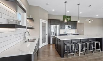 2122 Leopold Dr, Ames, IA 50010