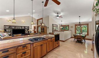 4815 120th St W, Apple Valley, MN 55124