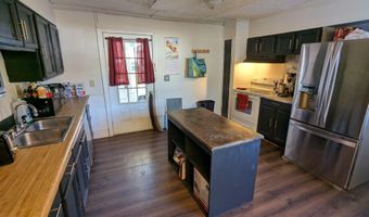 3 Dean St, Bangor, ME 04401