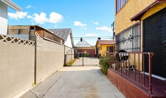 1426 W 83rd St, Los Angeles, CA 90047
