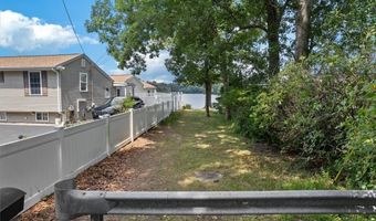193 Shady Valley Rd, Coventry, RI 02816