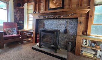 1239 W Shore Rd, Cabot, VT 05647