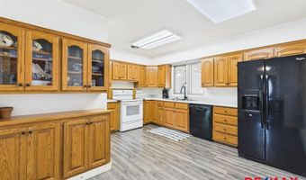 618 Montana Ave, Basin, WY 82410
