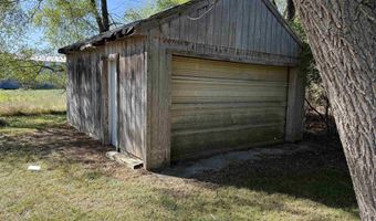 3927 W Tyler Rd, Alma, MI 48801