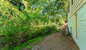 122 Strawberry Aly, Aliquippa, PA 15001