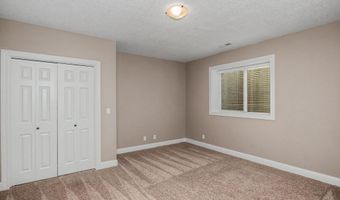 2715 Danbury Rd, Ames, IA 50010