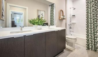 1 Waller Dr, Middletown, NJ 07748