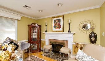 7052 WARDELL St, Annandale, VA 22003