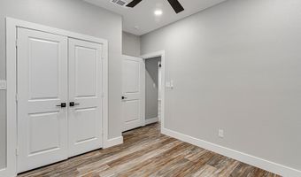 90 Live Oak St, Alvarado, TX 76009
