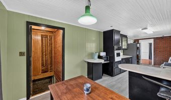 304 Blackmon St N, Camden, SC 29020
