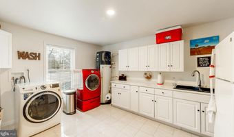 303 S BEDFORD St, Georgetown, DE 19947