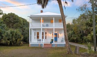 107 Ave B, Apalachicola, FL 32320