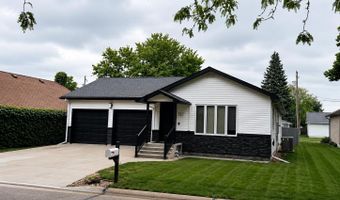 923 S 8th St, Albion, NE 68620